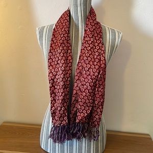 🌱🧹 5/$20 Vintage Silky Pattern Red and Purple Scarf​​​